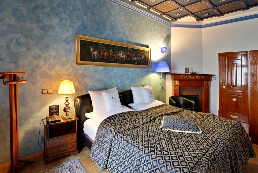 U Pava Hotel Prague Exterior photo